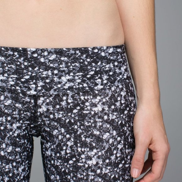 Lululemon Shine Tight Leggings - Picture 3 of 4